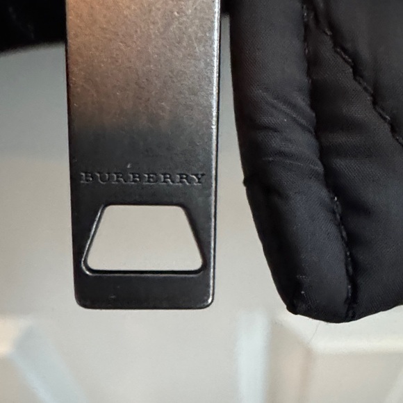 Authentic BURBERRY Black Quilted Vest - Picture 4 of 16